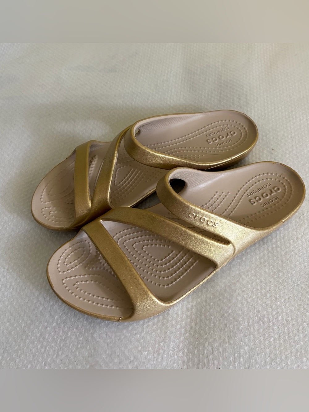 CROCS Womens Metallic Gold Double-Strap Slide Sandals